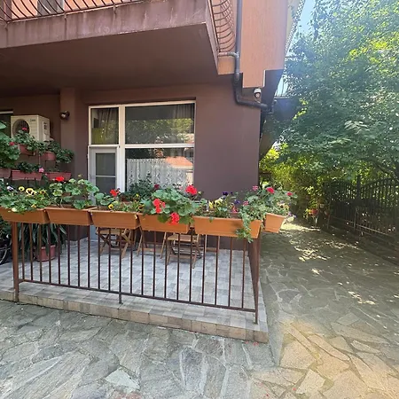 с градина -мираж Приморско